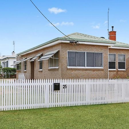 King'S Park Villa Tamworth Luaran gambar